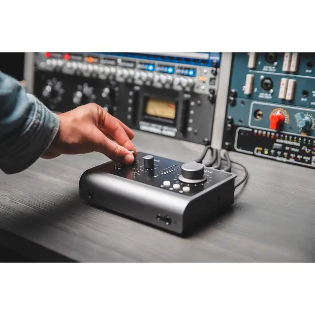 Alt view image 16 of 16 - Audient ID14 MKII 2 channel USB2 Interface and Monitoring