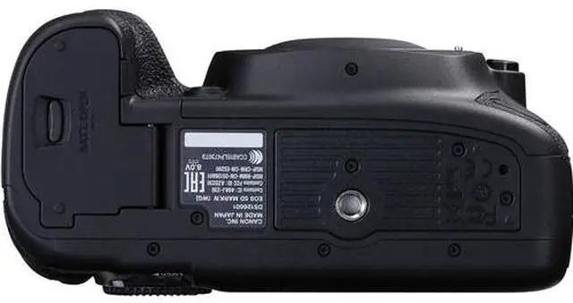 Alt view image 4 of 20 - Canon EOS 5D Mark IV DSLR Body with Canon Log