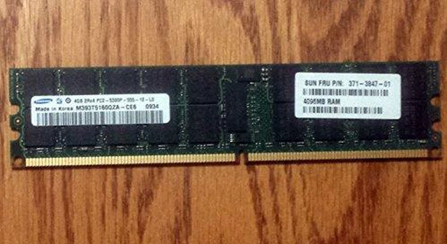 Alt view image 3 of 6 - SAMSUNG M393T5160Qza-Ce6 Memory Module-M393T5160Qza-Ce6