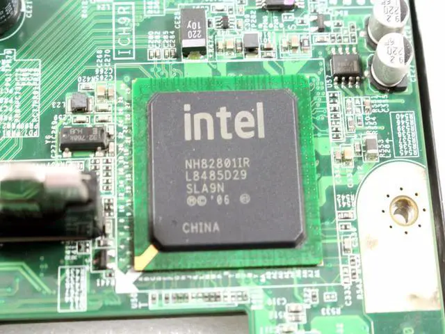 Alt view image 4 of 6 - Dell PowerEdge R200 Server Motherboard Intel Chipset LGA775 Socket DDR2 9HY2Y