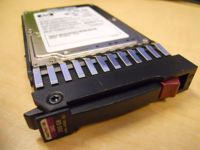 Alt view image 2 of 3 - (NOT FOR HOME PC!) 518006-002-300GB 10K SAS SFF DP HDD