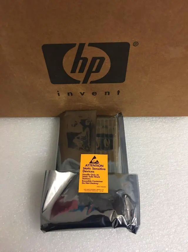 Alt view image 4 of 4 - HP EF0300FARMU 516810-001 300GB 6G sas 3.5" dual port hard drive 9FL066-035