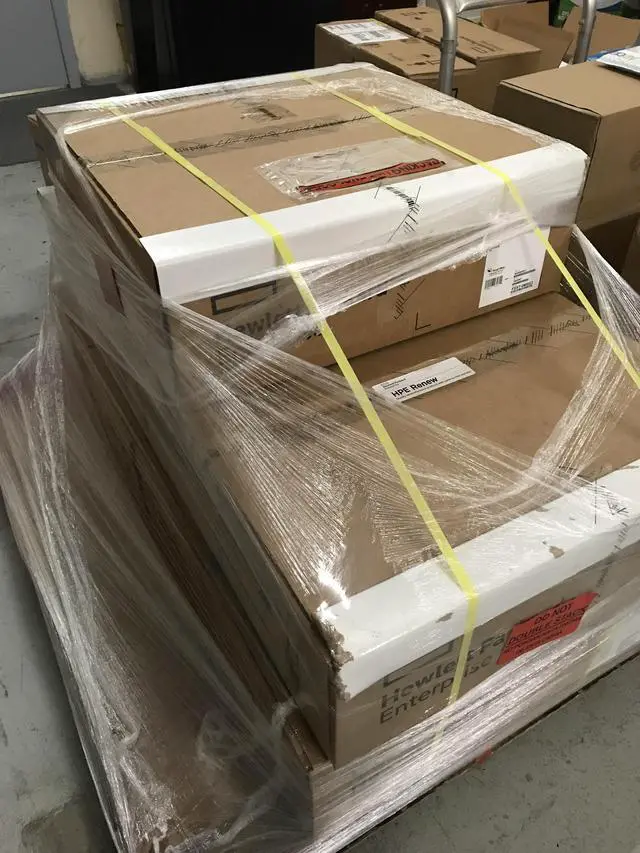 Alt view image 3 of 4 - HP RENEW SEALED, SAME AS NEW . Aruba 3810M 24G PoE+ 1-slot switch - Includes 24 Power over Ethernet Plus (PoE+) RJ45 10/100/1000BASE-T autosensing ports, one stacking module slot, one flex port slot