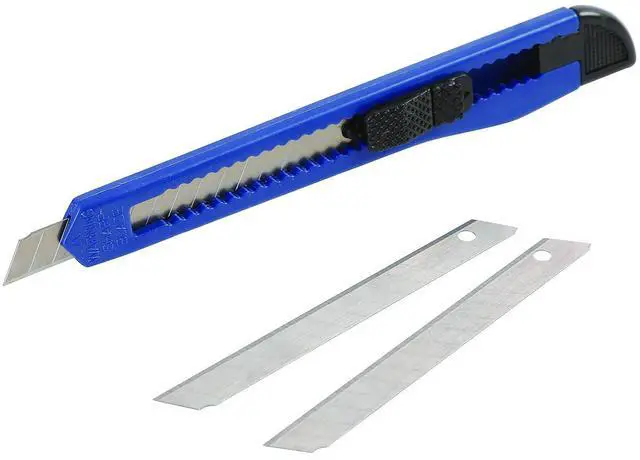 Main image of Snap-Off Utility Knife 9 mm Blade 5" Plastic Handle Blue SBK3