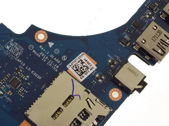 Alt view image 3 of 3 - Dell OEM Precision 7720 Right-side IO Circuit Board  Audio USB Ports TYX7T