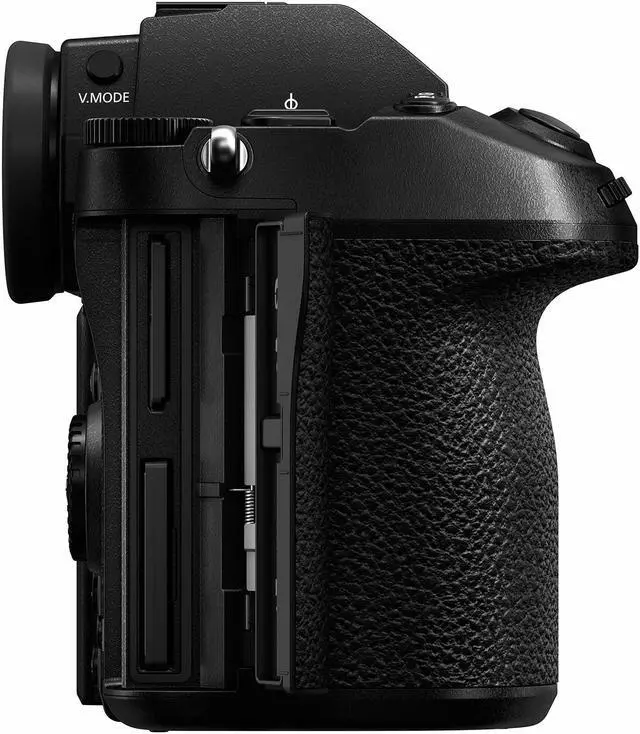 Alt view image 9 of 20 - Panasonic LUMIX S1 Mirrorless Camera with LUMIX S 24-105mm f/4 O.I.S Lens