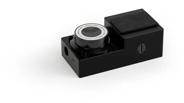 Alt view image 2 of 3 - Alphacool ES Reservoir DDCzero 1U with Pump (14571)