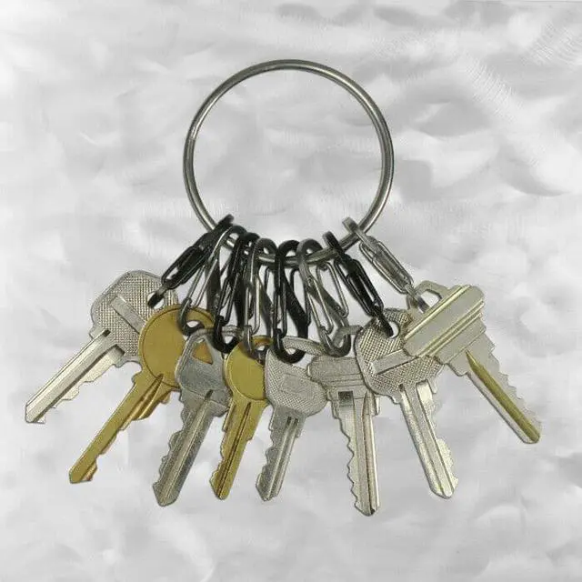 Alt view image 3 of 8 - NITE IZE BRG-M1-R3 Key Rack, Black, Large, Silver Texture