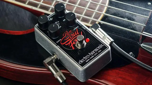 Alt view image 18 of 20 - Electro-Harmonix Bass Soul Food Overdrive