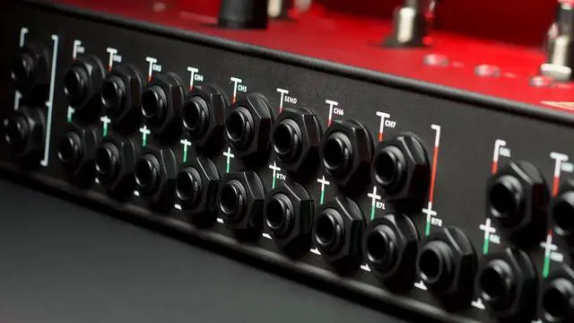 Alt view image 11 of 18 - Electro-Harmonix Super Switcher Programmable Guitar Effects Hub Pedal