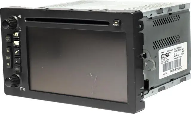 Alt view image 3 of 5 - 2004-09 GMC Chevy Silverado Sierra AM FM CD Radio w Navigation 15800000 Opt UM8