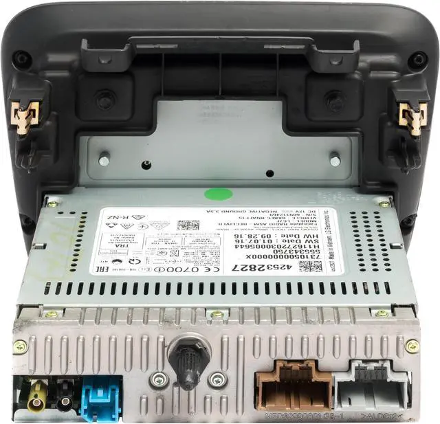 Alt view image 4 of 5 - 2017 Chevrolet Cruze Malibu Sonic Trax AM FM Radio w Display Screen 42532827