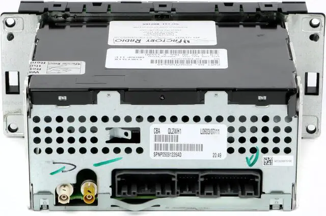 Alt view image 5 of 6 - Jeep & Chrysler 2011-2012 Radio AM FM mp3 CD Sirius Aux Input P05091226AD RES