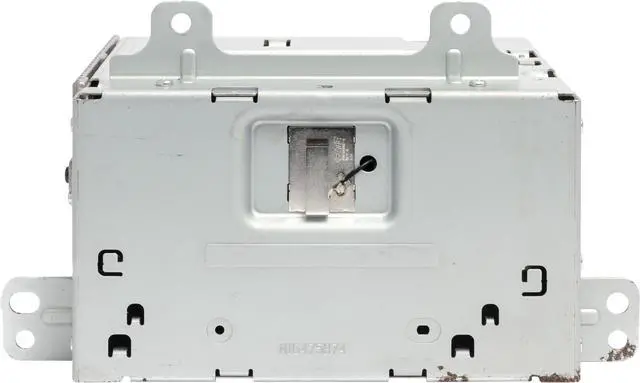 Main image of 2016-2017 Chevrolet Equinox Camaro Terrain AM FM Radio Receiver 84064071