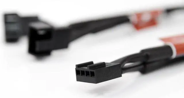 Alt view image 2 of 2 - Noctua NA-SYC1 Accessory 4-pin Y-Cables for PWM Fans