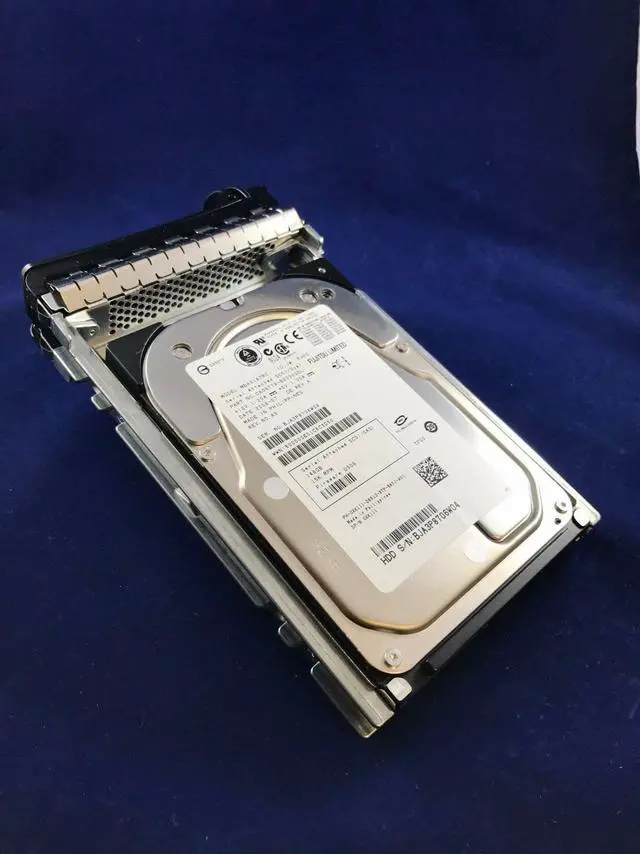 Alt view image 5 of 12 - Dell XK111 146 GB Hard Drive - 3.5" Internal - SAS (3Gb/s SAS)