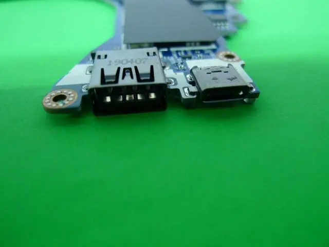Alt view image 8 of 10 - Dell OEM Precision 3540 Motherboard System Board Intel i7 Motherboard 8K4FK