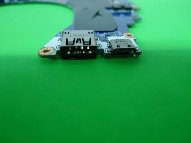 Alt view image 8 of 11 - Dell OEM Precision 3540 Motherboard System Board 1.6GHz Quad Motherboard 9T2PH