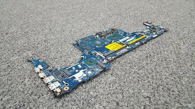 Alt view image 5 of 6 - Dell OEM Inspiron 7577 Motherboard System Board Core i5 Motherboard 7F05F