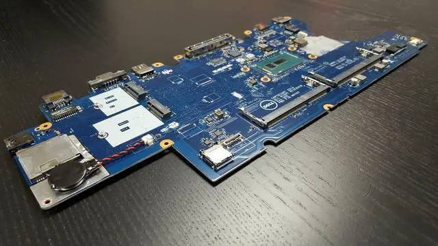 Alt view image 4 of 6 - Dell OEM Latitude E5550 Motherboard System Board i3 2.1GHz Motherboard V82HM
