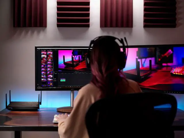 Alt view image 4 of 7 - Linksys Hydra Pro 6E: Tri-Band Mesh WiFi 6E Router