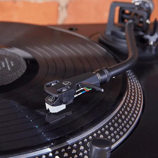 Alt view image 8 of 15 - Audio-Technica AT-VM95SP Dual Moving Magnet Turntable Cartridge