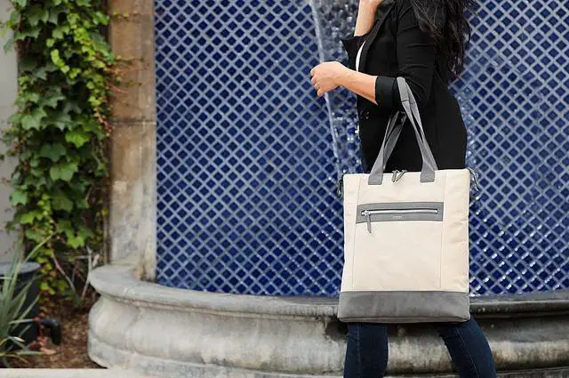 Alt view image 18 of 18 - TARGUS TBO00206GL NEWPORT NORTH-SOUTH TOTE  TAN  15INCH