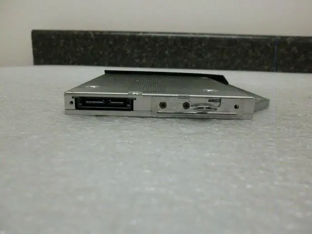 Alt view image 3 of 4 - HP DVDRW CDRW  SATA Drive GT50N 657534-6C0 684329-001