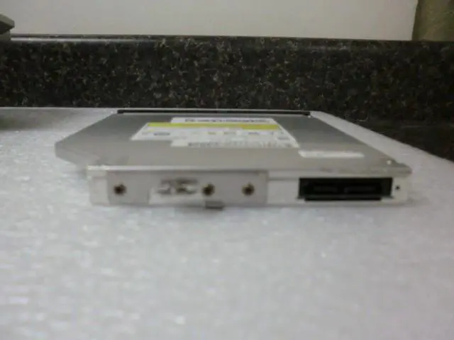 Alt view image 6 of 6 - HP DVDRW CDRW SATA Drive UJ8D1 657534-TC2 684329-001