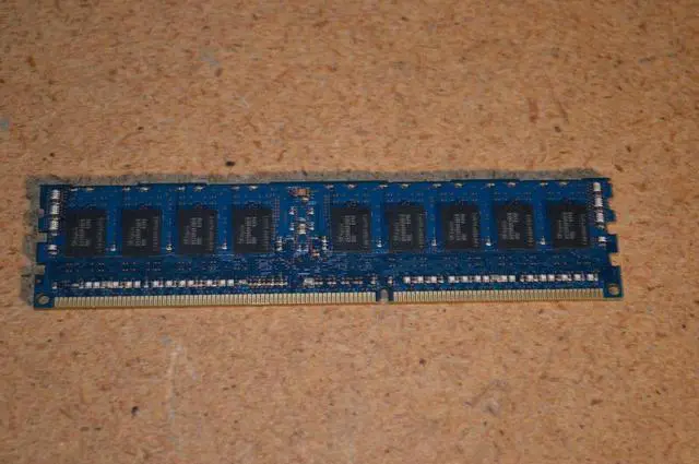 Alt view image 4 of 4 - Hynix 8GB (1x8GB) 1RX4 PC3-14900R Memory HMT41GR7AFR4C-RD ECC REG Server RAM