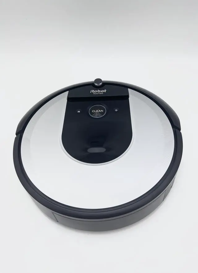 Alt view image 2 of 5 - iRobot Roomba i6 (6150) Wi-Fi Connected Robot Vacuum - Light Silver