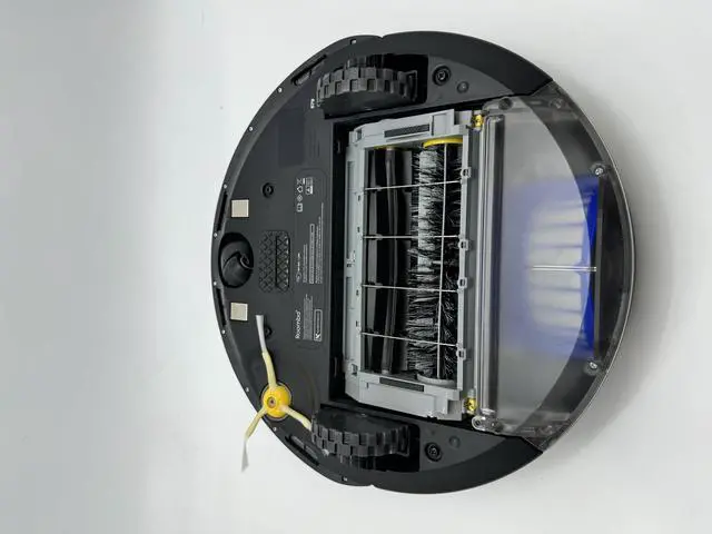 Alt view image 4 of 5 - iRobot Roomba 679 Robot Vacuum Only No Accessories or battery R679020 - BLACK