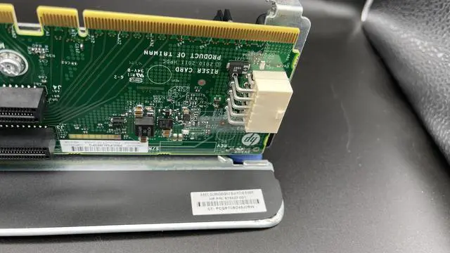 Alt view image 5 of 12 - 676407-001 HP PCI Riser Tray for ProLiant DL38x G8 with 662525-001 riser card