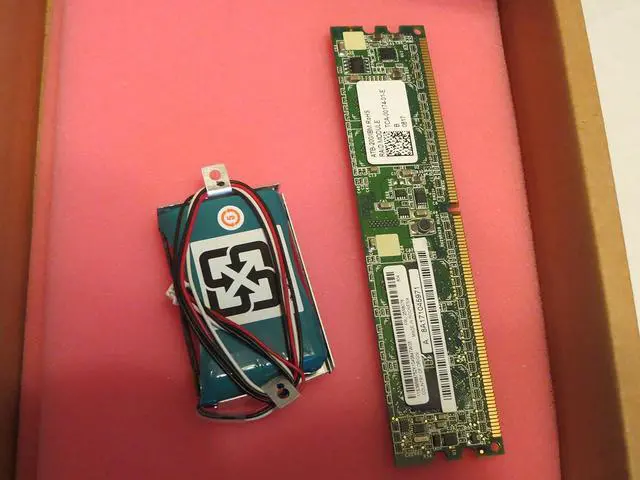 Alt view image 4 of 6 - 25R8064 - IBM ServeRAID 8k SAS RAID Controller