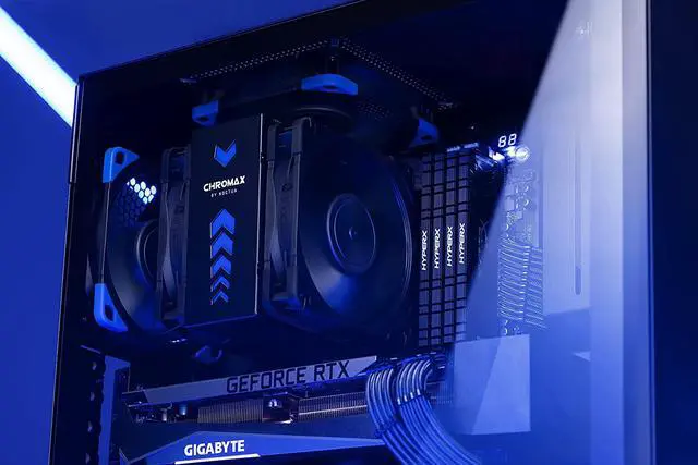 Alt view image 6 of 6 - Noctua NA-HC7 chromax.Black.swap, Heatsink Cover for NH-U12A (Black)