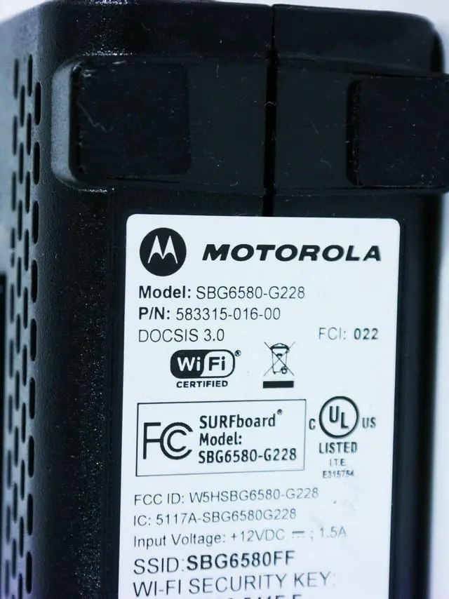 Alt view image 2 of 7 - Motorola ARRIS SURFboard SBG6580 DOCSIS 3.0 Cable Modem Wi-Fi Router No P/S