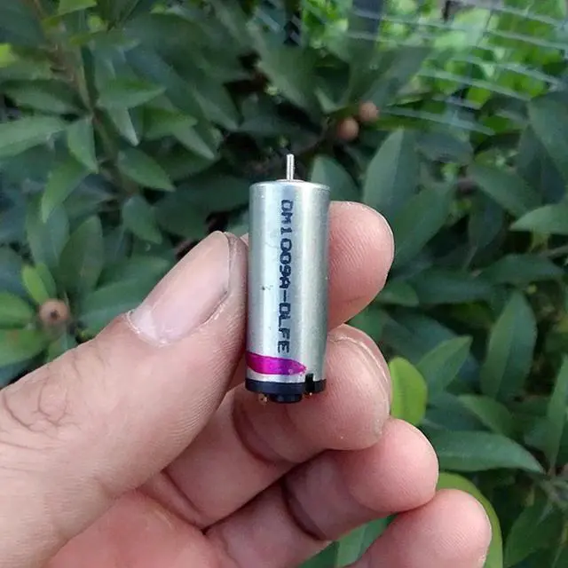 Main image of Solar Energy small motor M50 DC3V-6V 19000-37200rpm micro motors high speed miniature DC motor for digital camera or DIY Fan