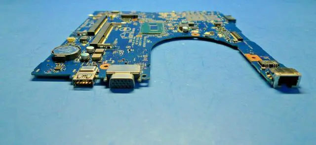 Alt view image 5 of 8 - Dell OEM Vostro 14 5458 3458 Motherboard System Board Intel Motherboard 730VM