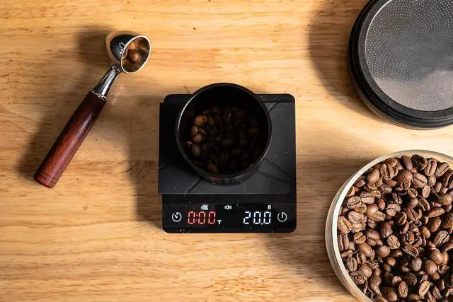 Alt view image 4 of 6 - Coffee Scale with Timer, Espresso Scale with Auto Tare, Aluminum Body, Touch Sensor and Silicone Cover (Black)