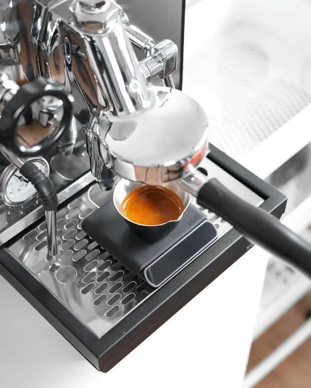 Alt view image 3 of 7 - Pocket Coffee Scale V3, Pour Over Drip Espresso Scale, Barista Scale with Timer, Anodized Aluminum Body with Back-Lit LCD Display, Black