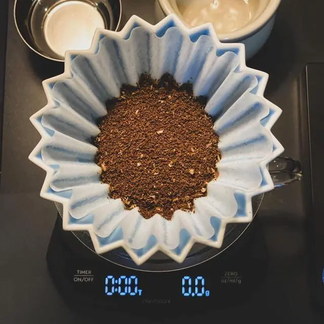 Alt view image 4 of 7 - Coffee Scale, Espresso Scale, Pour Over Coffee Scales with Backlit LCD Display and Protective Case - Digital Kitchen Scale - 2000g/0.1g High Accuracy Precision Multifunction Scale