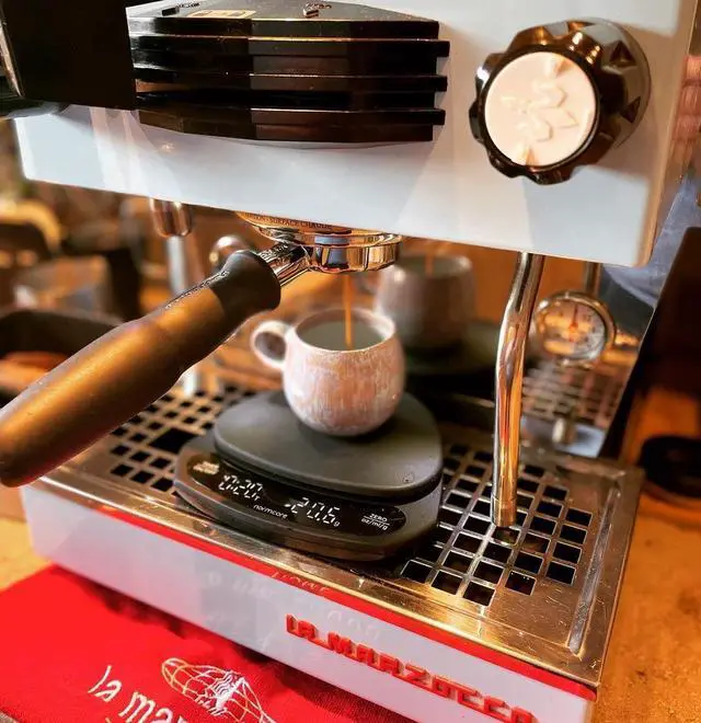 Alt view image 6 of 7 - Coffee Scale, Espresso Scale, Pour Over Coffee Scales with Backlit LCD Display and Protective Case - Digital Kitchen Scale - 2000g/0.1g High Accuracy Precision Multifunction Scale