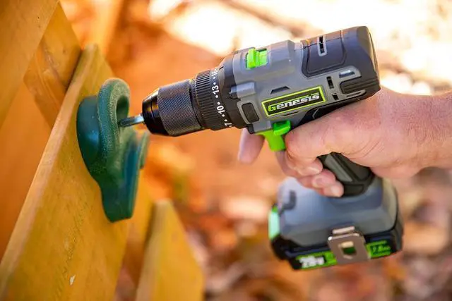 Alt view image 4 of 6 - 20V 1/2" Cordless Drill with Battery and Charger, Metal Ratcheting Chuck, 450 in-lbs, 2.0Ah Battery and Charger (GLCD2012B)