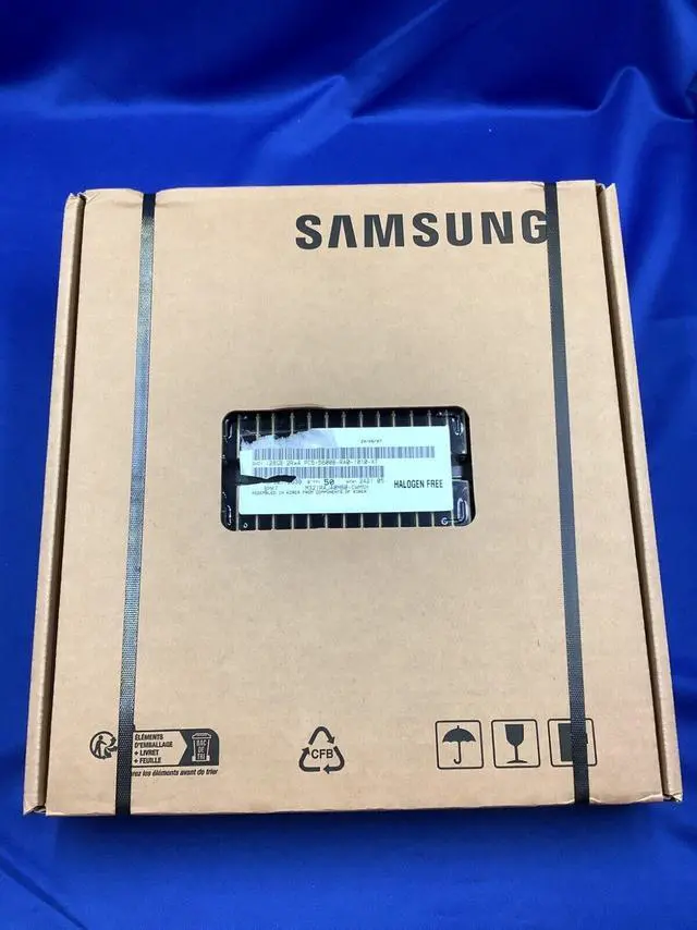 Main image of (NOT FOR HOME PC!) M321RAJA0MB0-CWM SAMSUNG 128G 2RX4 PC5-5600B-R ECC RDIMM MEMORY
