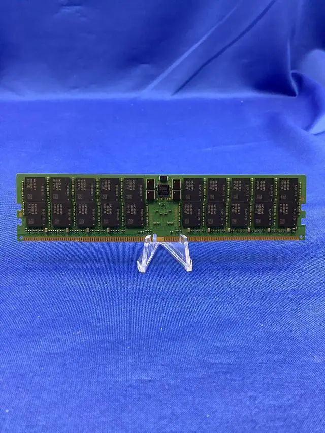 Alt view image 6 of 7 - (NOT FOR HOME PC!) M321RAJA0MB0-CWM SAMSUNG 128G 2RX4 PC5-5600B-R ECC RDIMM MEMORY