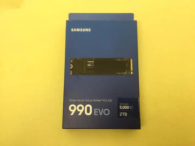 Main image of Samsung 990 EVO 2TB NVMe PCIe M.2 2280 Internal SSD MZ-V9E2T0B/AM Sealed