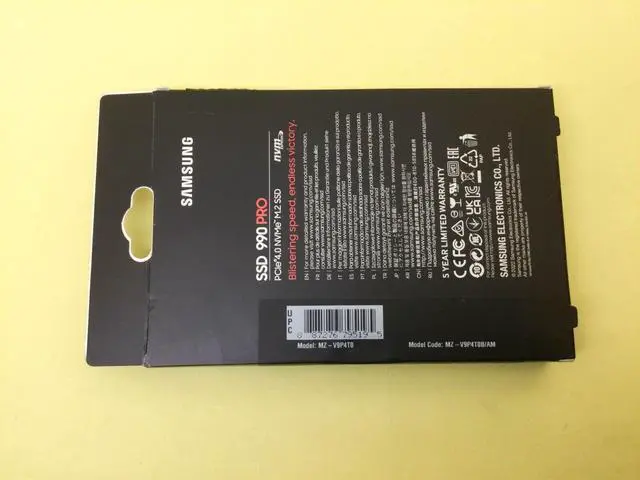 Alt view image 2 of 4 - SAMSUNG 990 Pro 4TB M.2 2280 PCIe 4.0 x4 NVMe SSD MZ-V9P4T0B/AM New