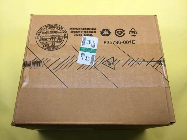 Alt view image 2 of 4 - P06952-B21 HPE 750GB NVME GEN3 WRITE INTENSIVE SFF SCN U.2 SSD P06979-001 - OEM