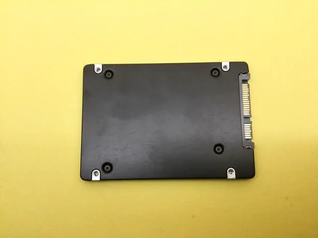 Alt view image 4 of 5 - Samsung PM893 1.92TB SATA 6Gb/s 2.5'' Enterprise SSD MZ-7L31T90