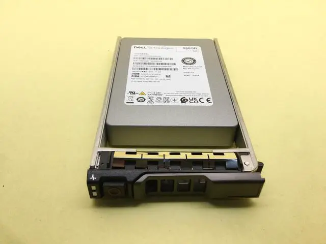 Alt view image 2 of 3 - 26WJ0 DELL 960GB PCIE4.0 NVME Read Intensive U.2 2.5in SSD HFS960GEETX099N